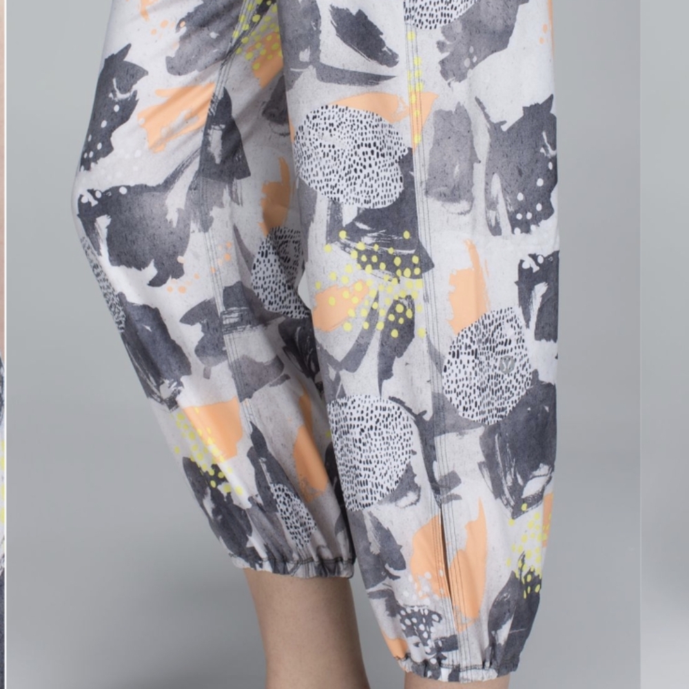 Lululemon Om Pant Mini Art Pop White Multi / Slate - Picture 7 of 11